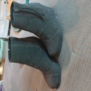 Women's TOMS Grey Wedge Suede Boots/Booties ankle zip up EUC